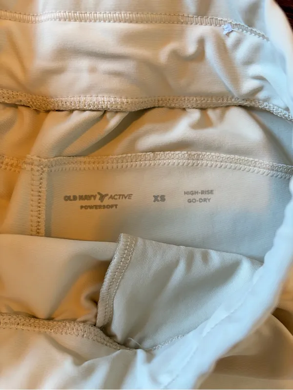 Old Navy High-Waisted PowerSoft Shorts 3.5-inch inseam in color Howlite size XS - Image 2