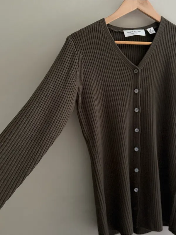 100% Wool Brown Long Ribbed Vintage Cardigan Knit Sweater Small - Image 3