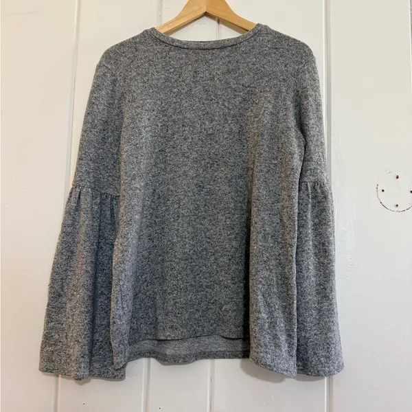 Zara Heather Gray Long Sleeve Top soft fuzzy fabric size M - Image 2