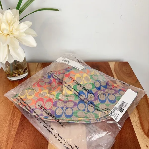 NWT Coach‎ Rainbow Signature Bucket Hat - Image 6