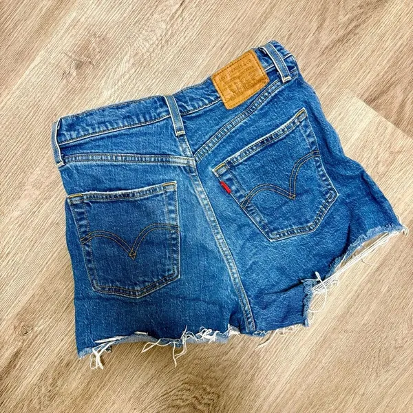 Levis Button Fly Denim Shorts I2 - Image 6
