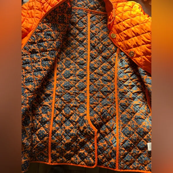 C. Wonder Quilted Barn Jacket size Medium Orange - Image 6