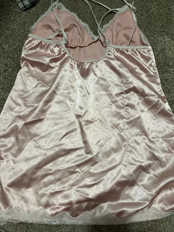 Silky nightgown with a slit Pink Size none - Image 4