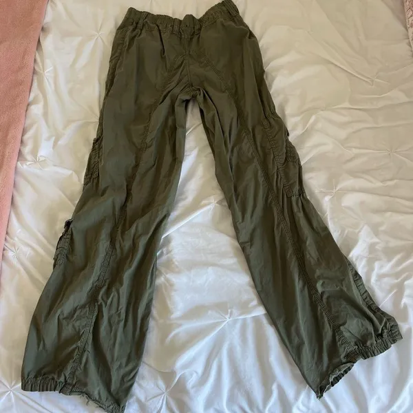 green cargo pants - Image 3