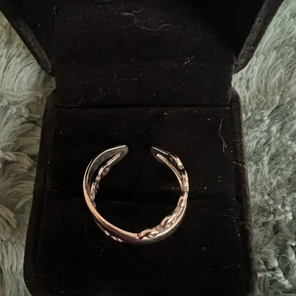 Women’s Stainless Steel Silver Adjustable Band Size 7-9 - Image 2