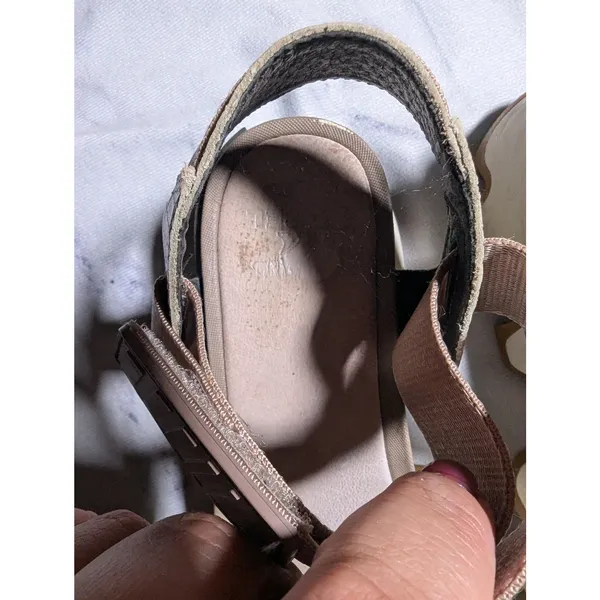 Sorel Kinetic Impact Mauve Vapor Snakeskin Printed Leather and Nylon Sandals 7 - Image 4