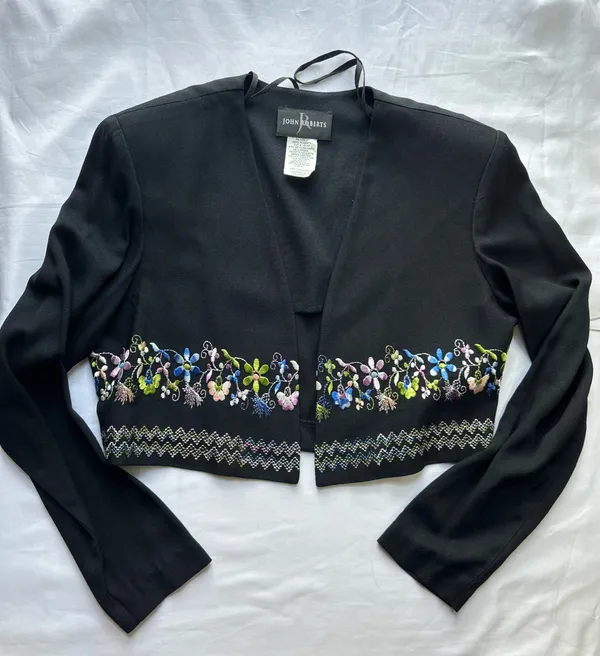 John Roberts VTG Y2k Black Embroidered Cropped Blazer Jacket S8 - Image 2