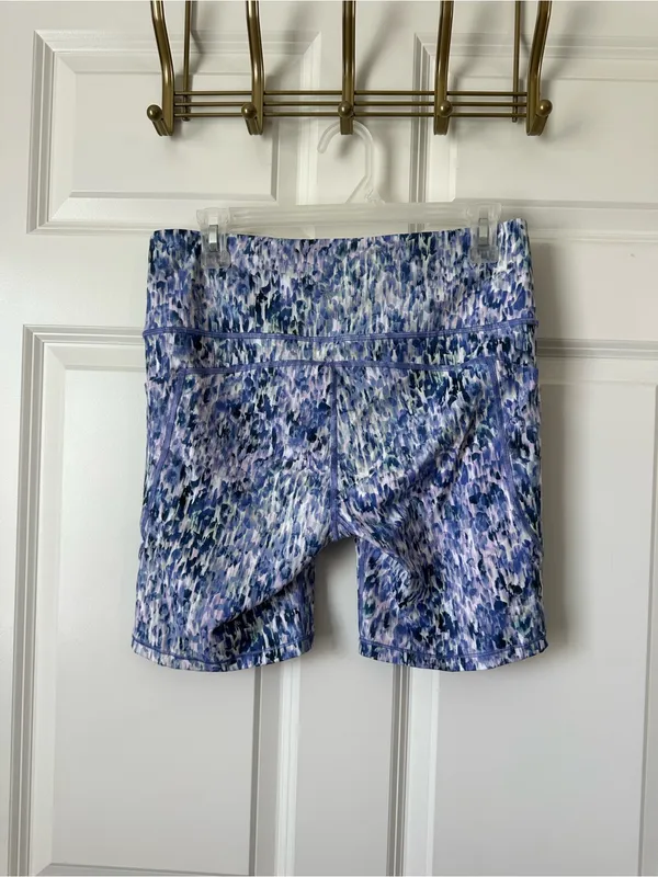 Athleta Ultimate Stash 7” Athletic Bike Shorts Size L - Image 2
