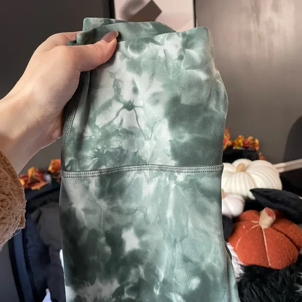 Lululemon diamond dye leggings - Image 12
