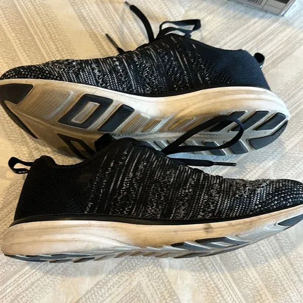 APL Women’s Black/Faded White Techloom Pro Sneakers - Size 8 - Image 8