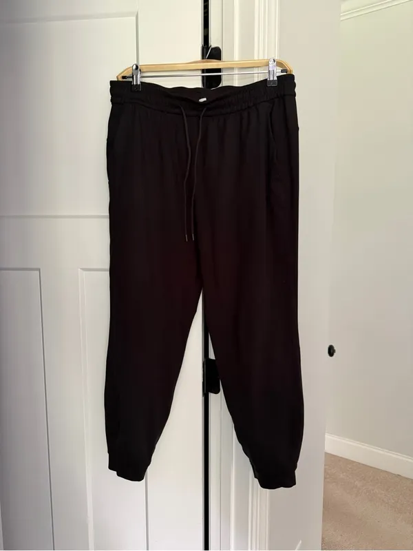 Lululemon Soft Jersey Classic-Fit Mid-Rise‎ Jogger Black Pants - Image 2