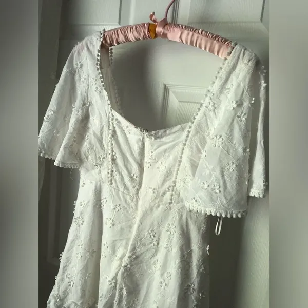 Showpo. Fancy A Spritz Square neck Mini Dress Embroidery floral babydoll size 8 - Image 8