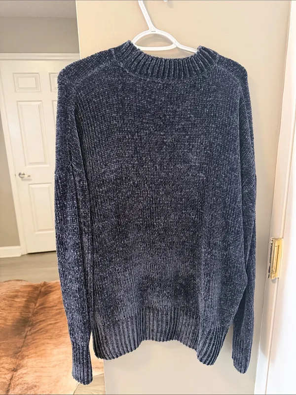 Zenana Premium Soft Grayish Blue Chenille Velvet Oversized Sweater Size Small - Image 5