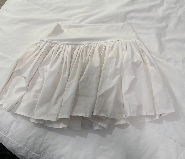 White Skirt - Image 3