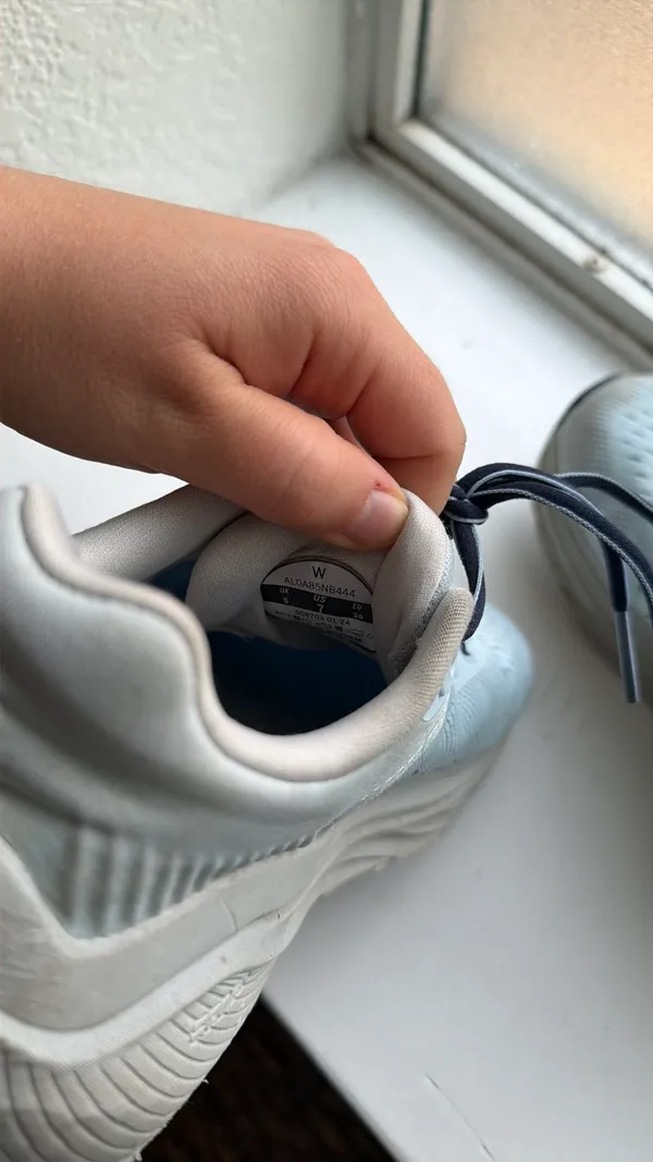 ALTRA via olympus 2 running shoes - Image 4