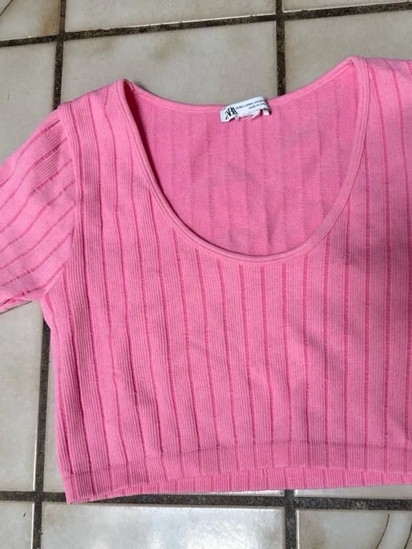 Brand New Zara SEAMLESS TOP Pink Size Large - Image 2