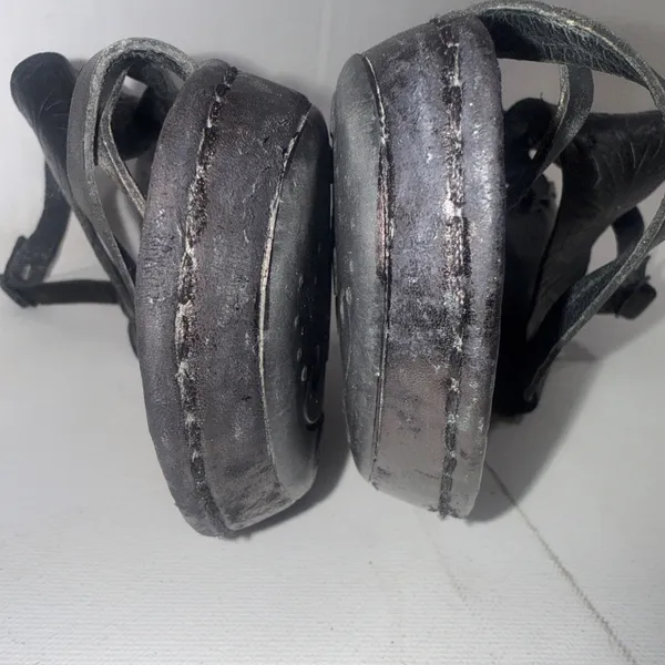 Born Leather Classic Minimalist Boho Wedge Heel Black Strappy Sandals Size 9 - Image 6