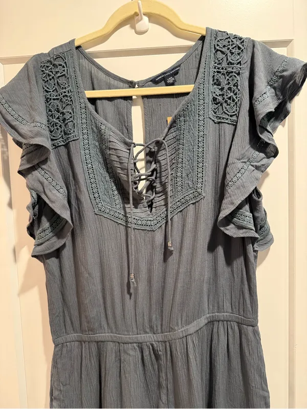 American Eagle Outfitters Lace-Up Flutter Sleeve Tunic Romper in Charcoal Size L - Image 4