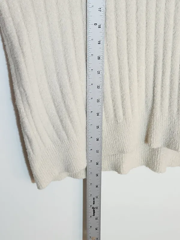 Aerie Cream Ribbed Fuzzy Sweater Size Medium - Image 8