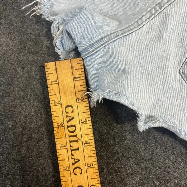 Abercrombie & Fitch The Mom Short Light Wash High Rise Distressed Denim 28 6‎ - Image 4