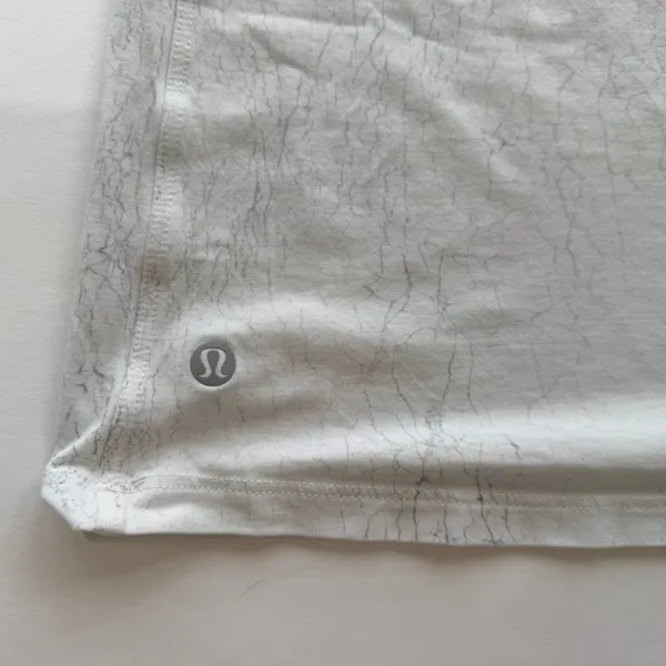Lululemon All Yours Muscle Tank Top White Grey Crackle Print Size 12 Cotton - Image 4