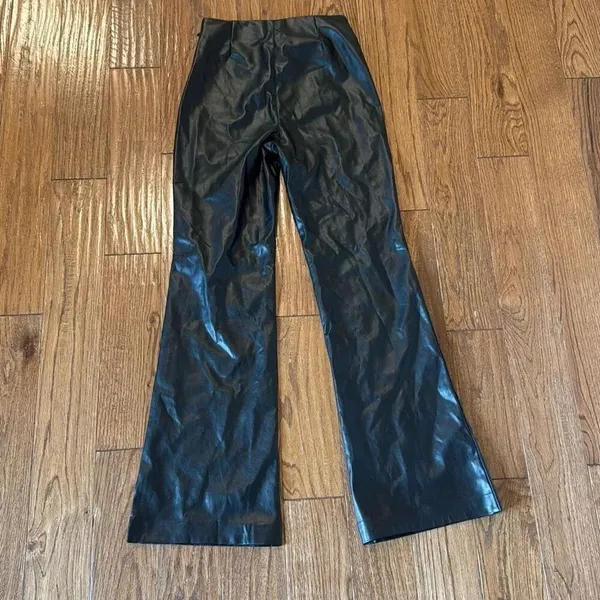 Aritzia Wilfred black faux leather pull on flare pants size 4 - Image 11