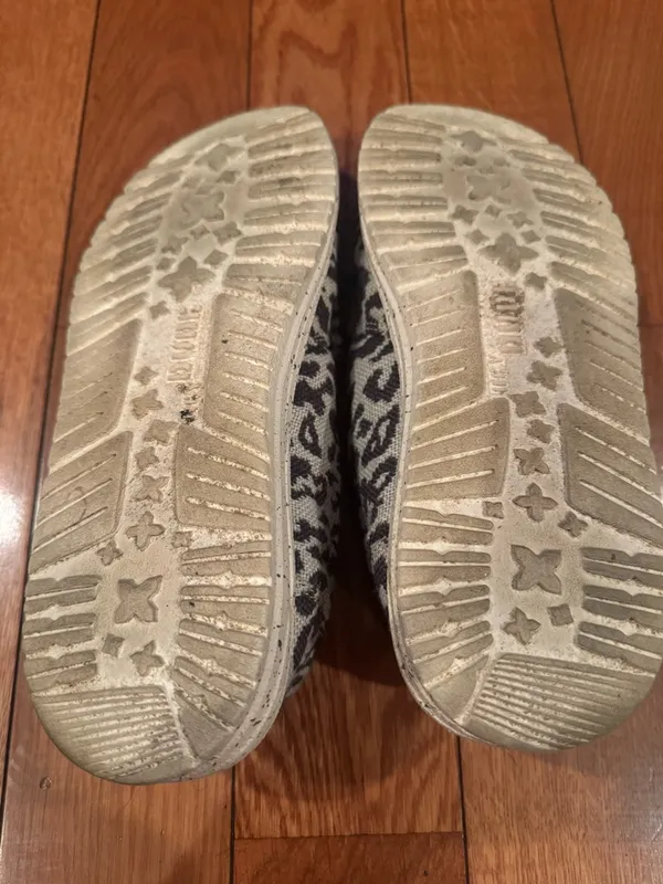 Hey Dude Misty Woven Cheetah Grey Slip-Ons Size 8 - Image 3