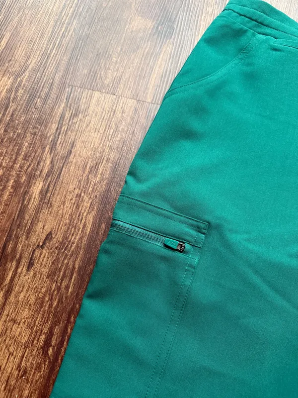 NWT FIGS Women’s Hunter Green Yola Skinny Scrub Pants - Size XXS Petite - Image 7