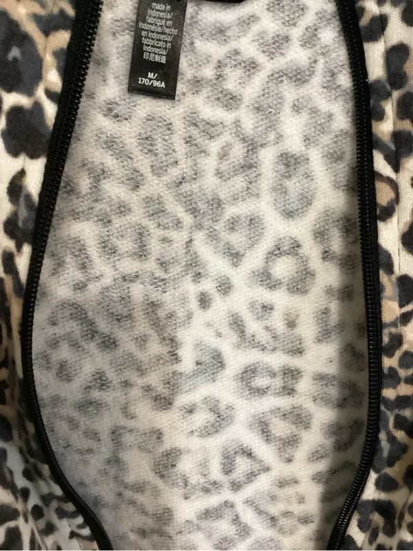 Victoria Sport Leopard-Print Hooded Zip Bomber Jacket - Beige/Black - Image 2