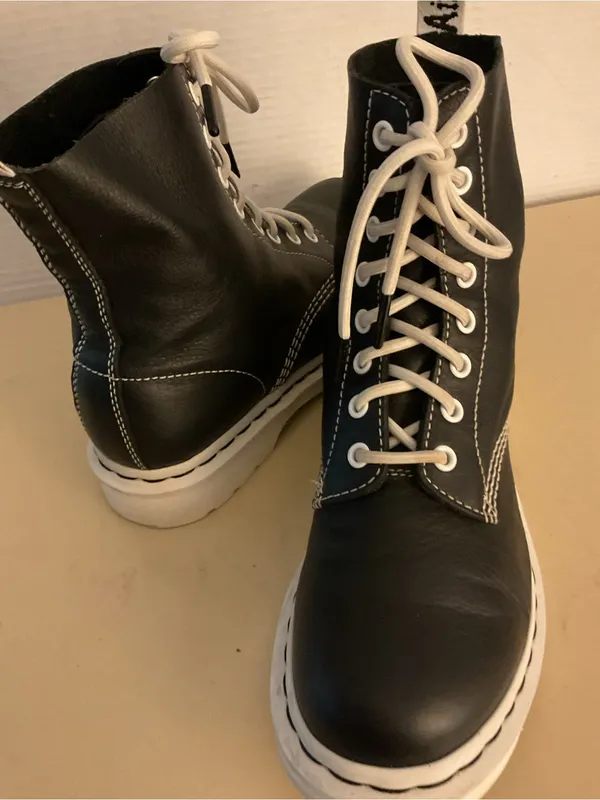 Dr. Martens women black leather 1460 combat Pascal boots US 8 - Image 10