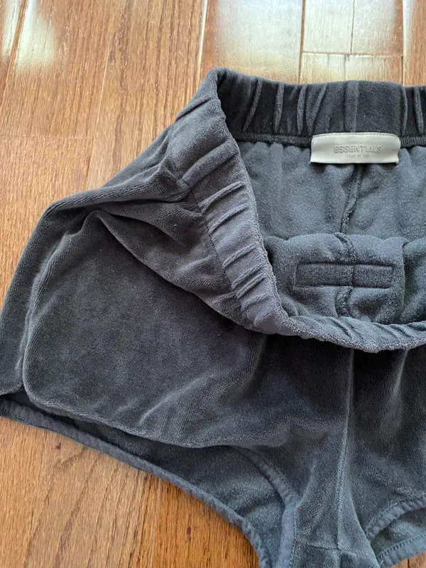 Fear of God Essentials Women's Iron Velour Beach Shorts - Image 6