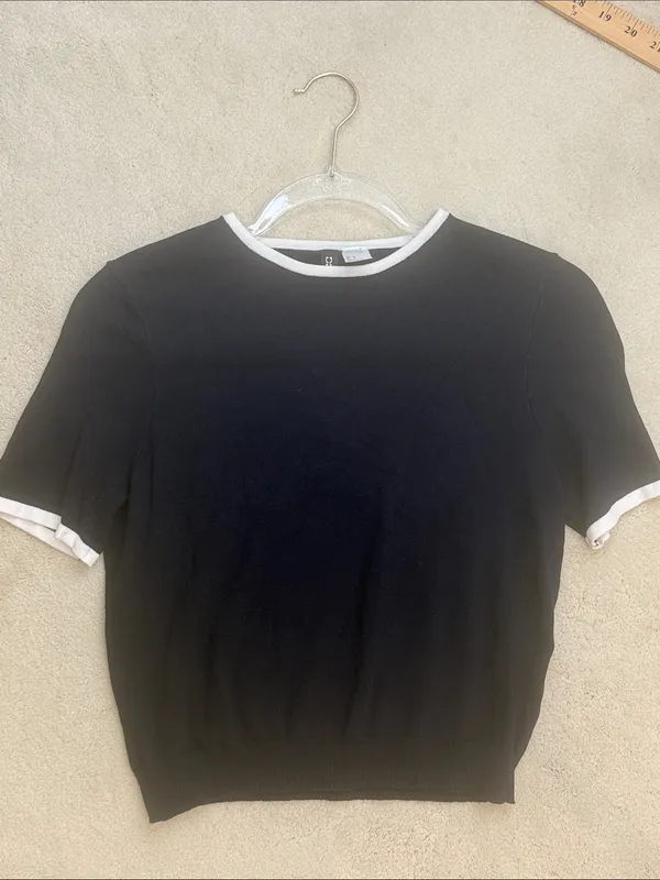 H&M Divided Navy Blue & White Trim Short Sleeve Fitted Crew Neck T-shirt Medium - Image 2