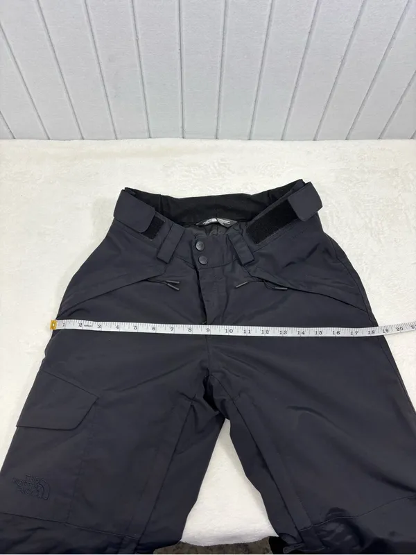 The North Face Black Women's Cargo Snow Pants size XS /TP - Image 11