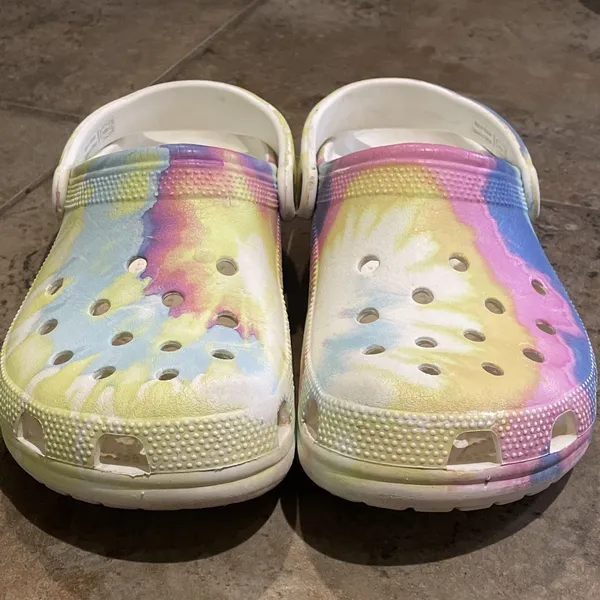 CROCS White Pastel Tie Dye Clog Sandal Shoes Unisex Mens 7 Womens 9 - Image 4