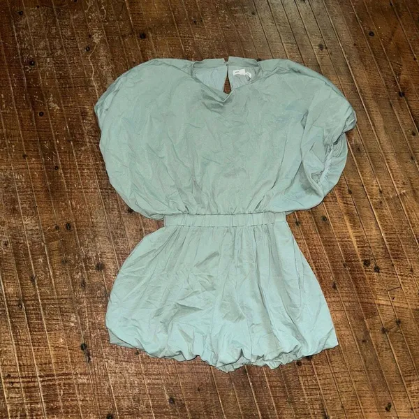 Grey Lab Los Angeles loungewear sage green comfy casual XS romper - Image 3