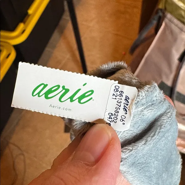 NWT NIP Aerie Soft Gray Velvet Knotted Headband One Size - Image 2