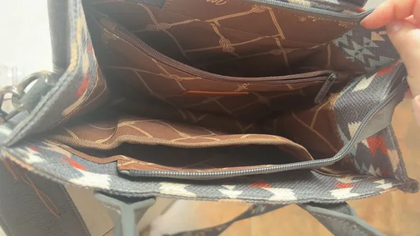 Wrangler purse - Image 2
