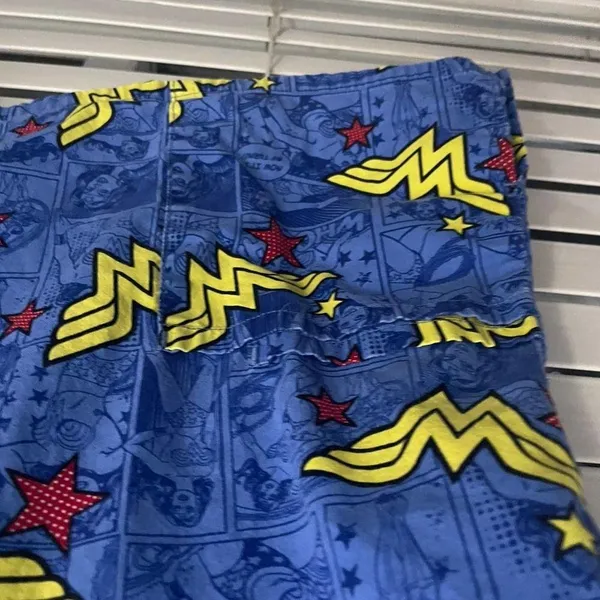 Wonder Woman scrub top medium Blue - Image 5