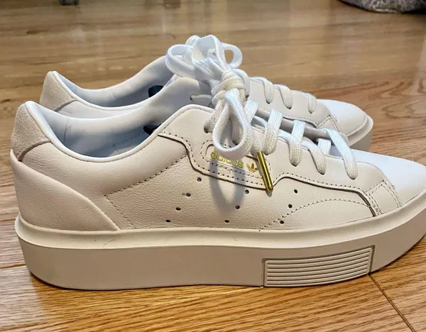 Adidas White Sneaker - Image 2