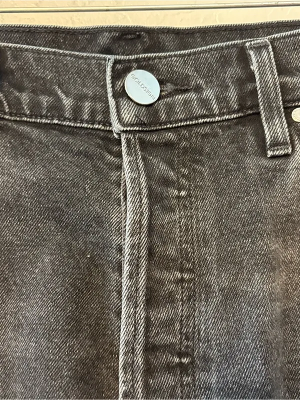 Goldsign high rise straight leg black women's jeans size 28 - Image 3