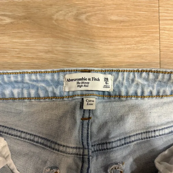 Abercrombie & Fitch The Skinny High Rise Curve Love Jeans - Image 3