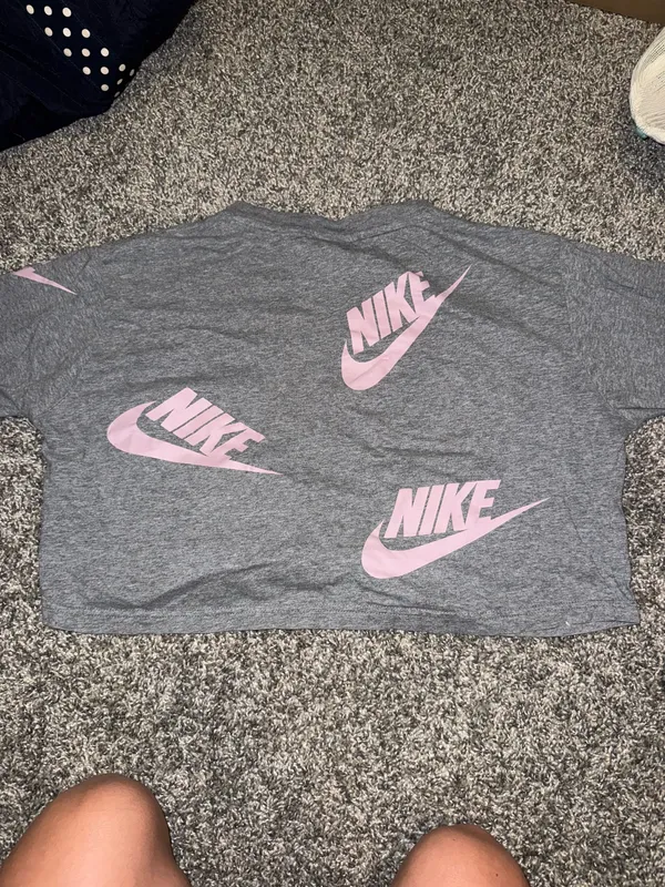 Nike Cropped - Image 2