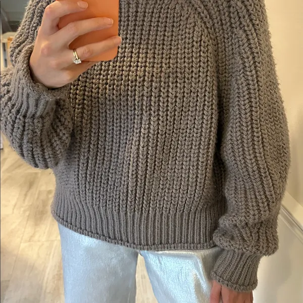 H&M light brownish/tan rolled turtleneck sweater - Image 4