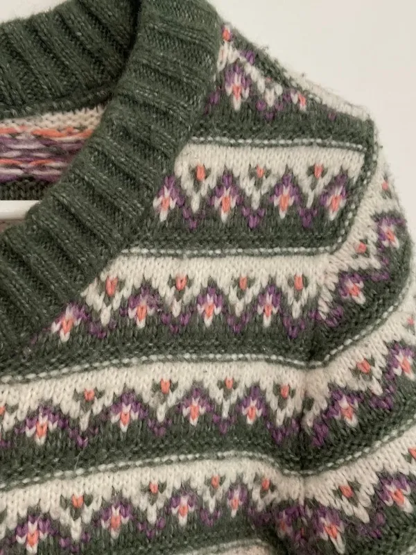 CROFT & BARROW Extra Cozy Sweater Olive Green White Fair Isle Geometric Hearts M - Image 4