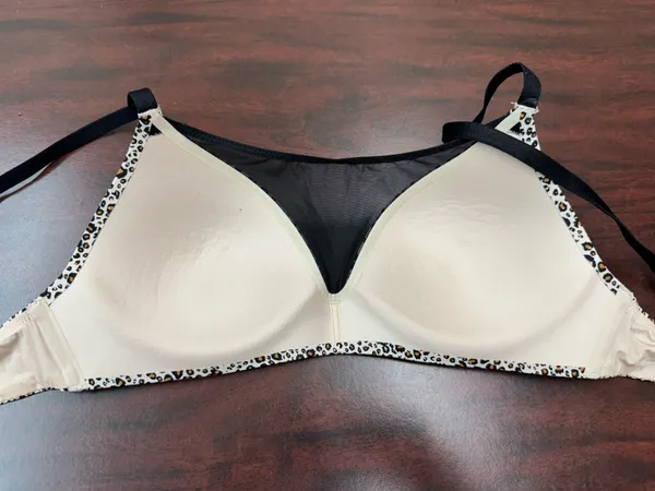 Victoria’s Secret Leopard Print Bra with Mesh No Wire Bra Size 34A - Image 3