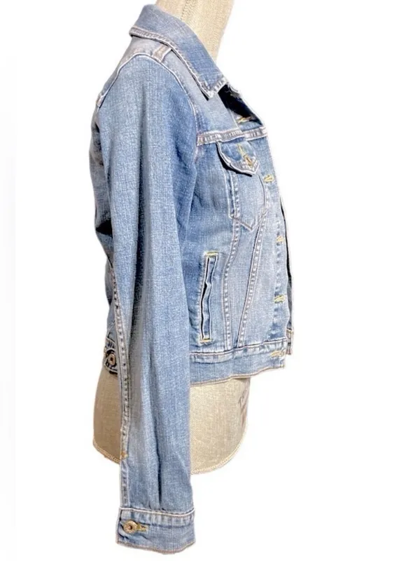 Levi's Original Trucker Jacket 
Medium Wash size Small - Image 5