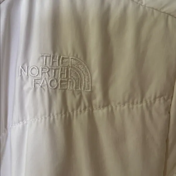 The North Face flare insulated white puffer jacket sz Small - Image 5