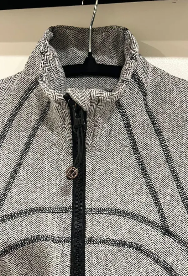 Lululemon Zip-Up Jacket - Image 5