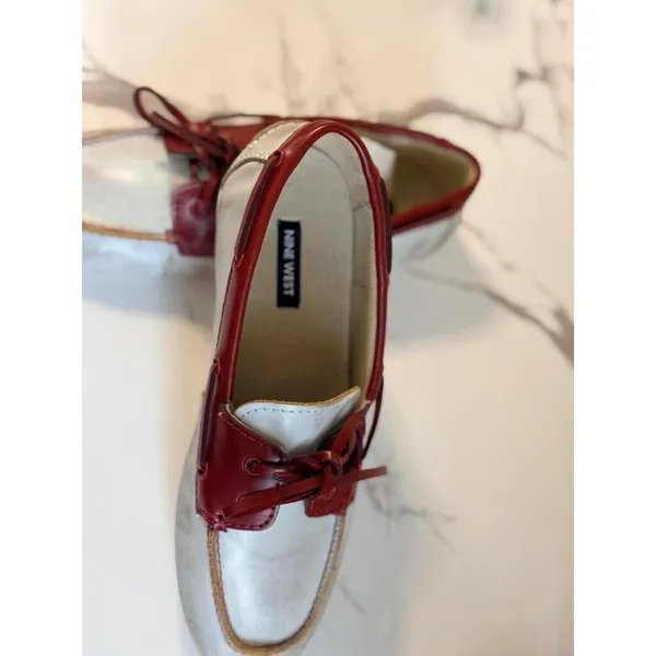 Nine West Yacht Boat Shoes (Women) Size 8 Color: White/Red-Brown - Image 4