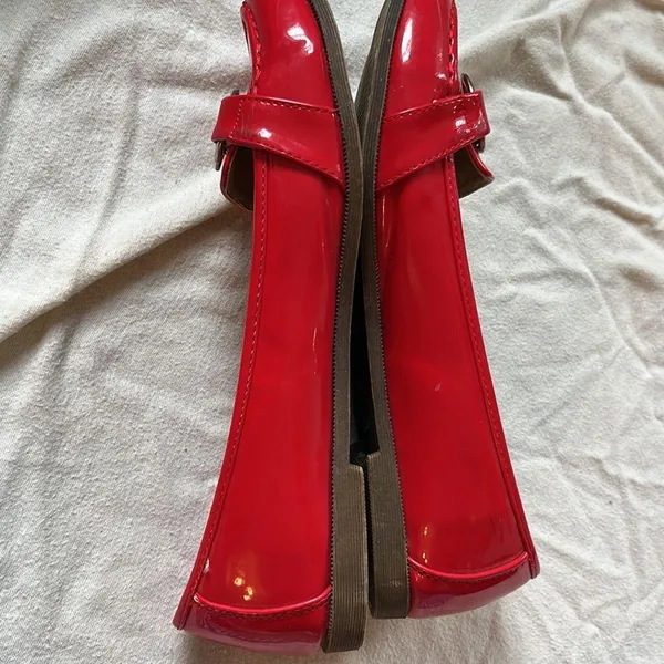 I ❤️My Shoes Seaside Vintage? Shiny Red Silver Buckle Loafers Size 38 - Image 7
